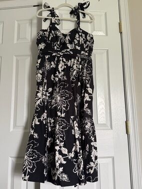 Black & White Floral Tie-Strap Maxi Dress